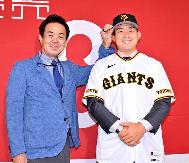 【巨人】小笠原慎之介が入団会見「2年くらいこんな大勢の人に囲まれることなかったのですごい緊張」元中日左腕がナショナルズから電撃加入