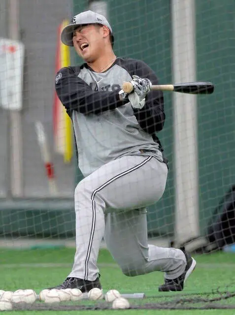 阿部慎之助監督がやってた「スイング終わりの姿勢をキープする」練習ってなんの意味があるの?