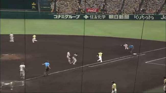 甲子園の一塁審判、流石にヤバいww