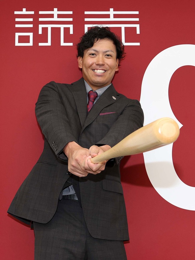 巨人の知念てどんな選手？足の遅い立岡みたいな感じかね