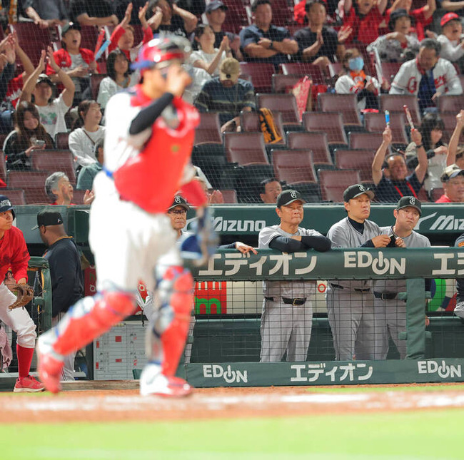 【巨人】橋上監督代行「野球って流れがあるなと」好機逃した直後に失点　打線改造も３戦２９イニング４得点…一問一答
