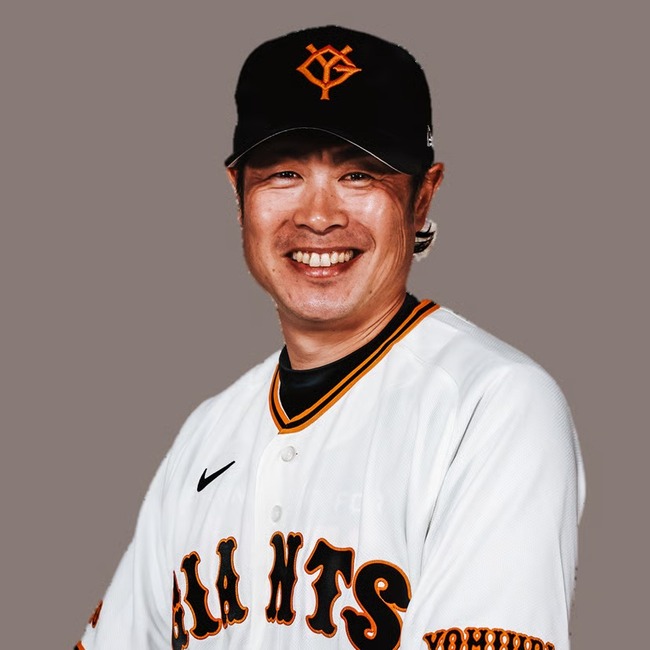 巨人って亀井監督じゃダメなん?